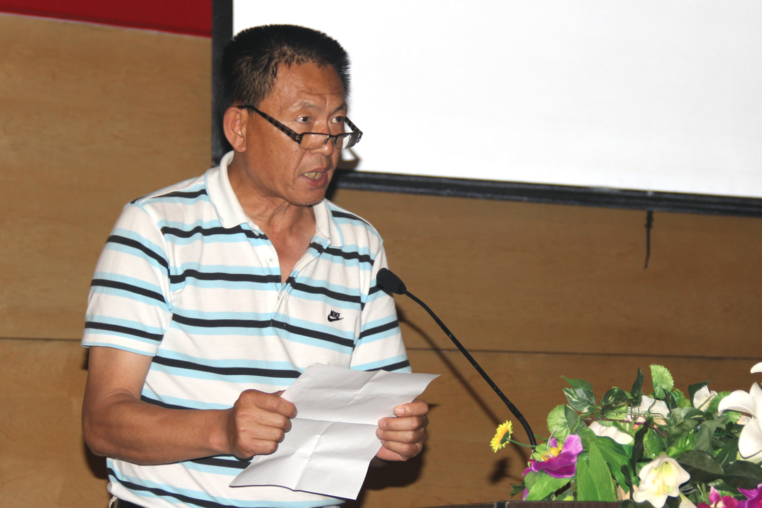 教学研究部主任王玉林致欢迎辞