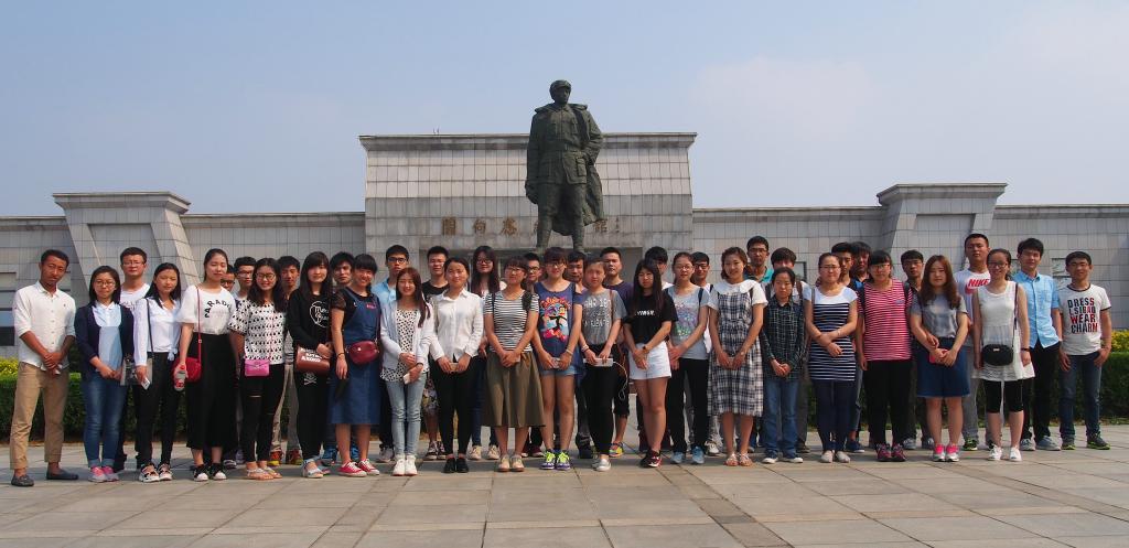 参观关向应纪念馆