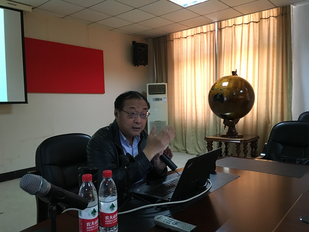 郑教授的讲座受到欢迎